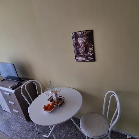 Admiral Plaza C 45 One Bedroom アパート サニービーチ