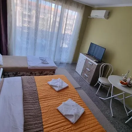 Admiral Plaza C 45 One Bedroom アパート