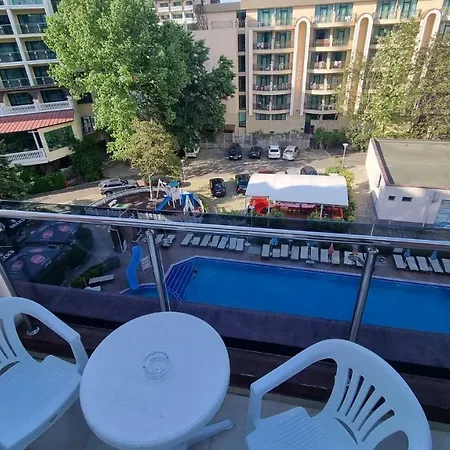 アパート Admiral Plaza C 45 One Bedroom サニービーチ