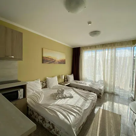 アパート Admiral Plaza C 45 One Bedroom サニービーチ