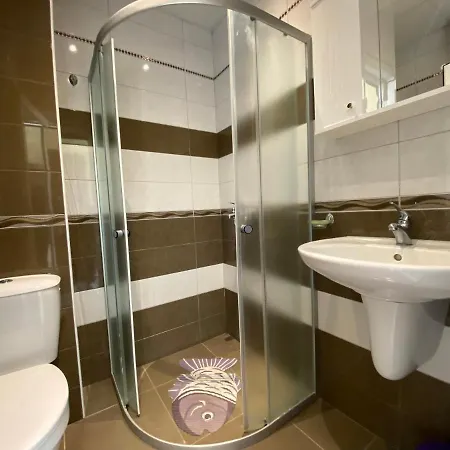 Admiral Plaza C 45 One Bedroom アパート