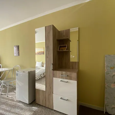 Admiral Plaza C 45 One Bedroom サニービーチ