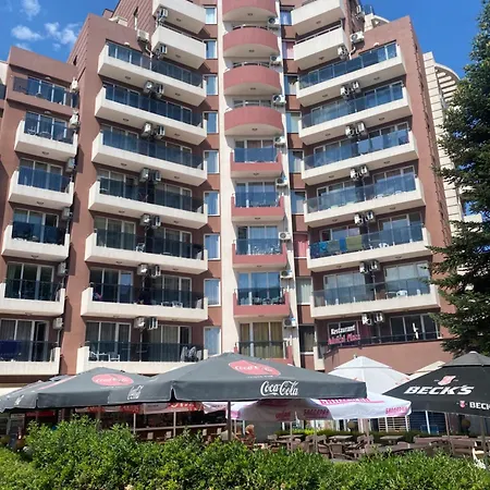 アパート Admiral Plaza C 45 One Bedroom サニービーチ